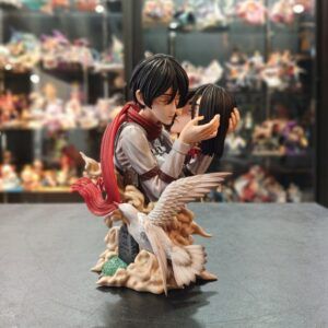FIGURA MIKASA/EREN-22cm-PVC