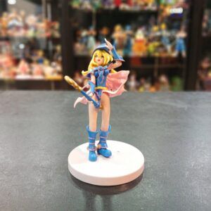 FIGURA YU-GI-OH-MAGA OSCURA-PVC