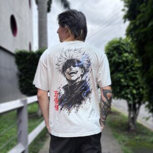 CAMISETA OVERSIZE JUJUTSUKAISEN-GOJO